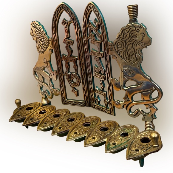 Vintage Brass Menorah With Lions of Judah - Picture 4 of 5